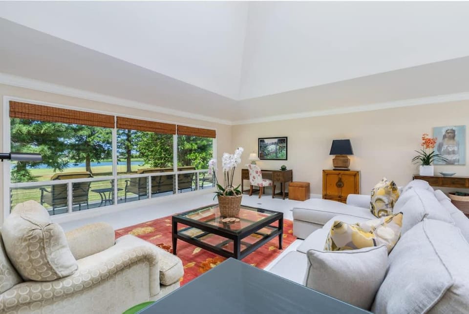 Luxury Hale Mahina North Shore Oasis with Solar Heated Pool House in Princeville