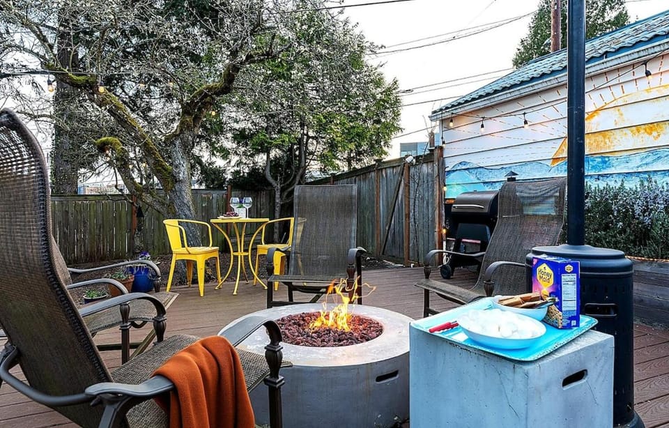 Entire Home 10 Mins to Lumen Field House in Seattle