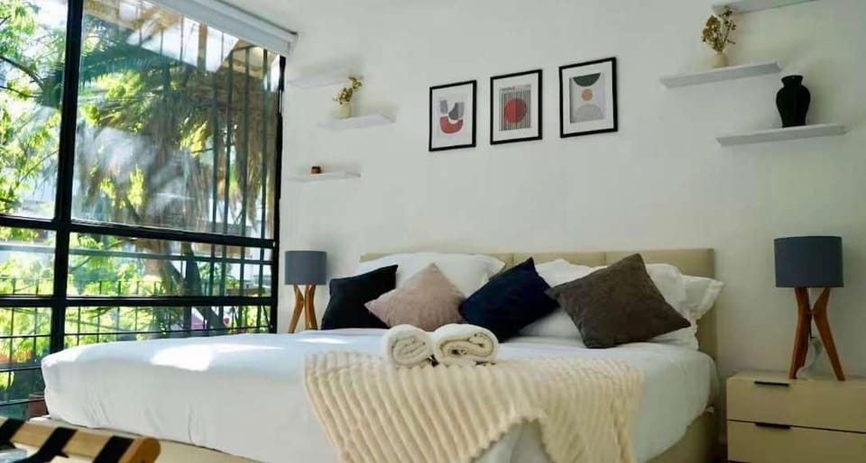 Huge 4BR in Polanco Walk to Masaryk and Balcony Apartment in Mexico City