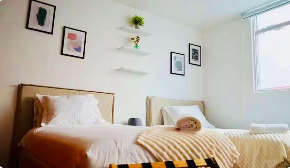 Huge 4BR in Polanco Walk to Masaryk and Balcony Apartment in Mexico City