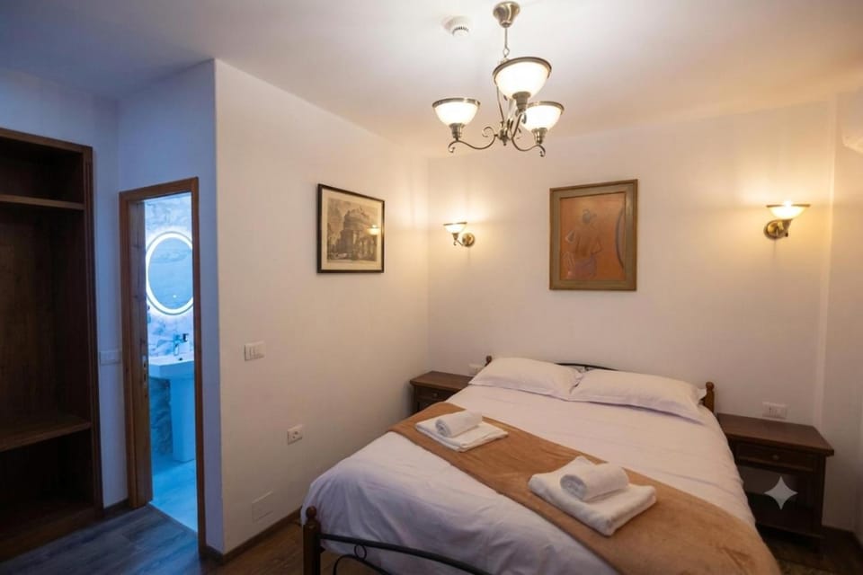 Toilet, Bed, Bedroom