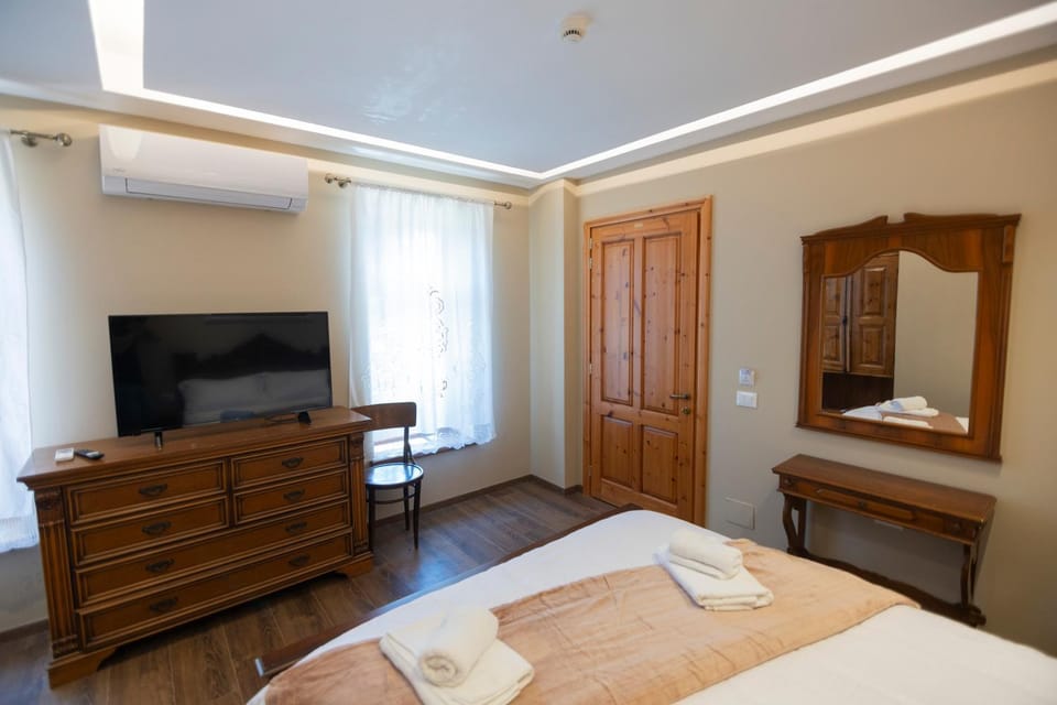 TV and multimedia, air conditioner