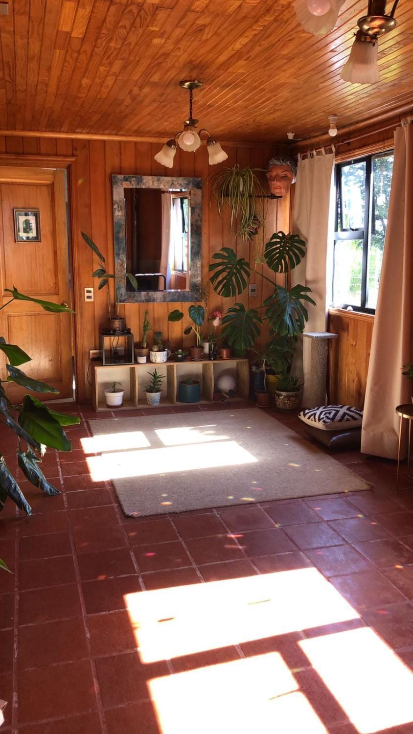 Habitación amplia, acogedora y cálida Vacation rental in Los Lagos, Chile