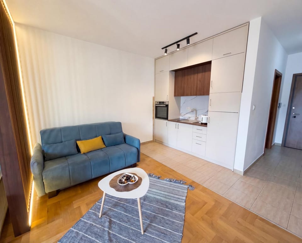 TV and multimedia, Kitchen or kitchenette, Living room, Seating area