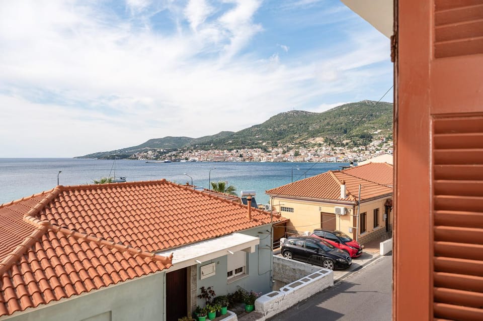 City view, Sea view