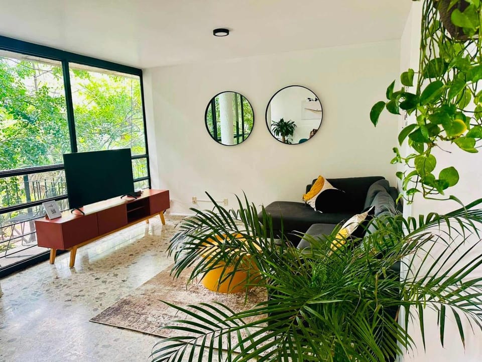FAST WIFI, Beautiful PH steps away from Masaryk Apartment in Mexico City