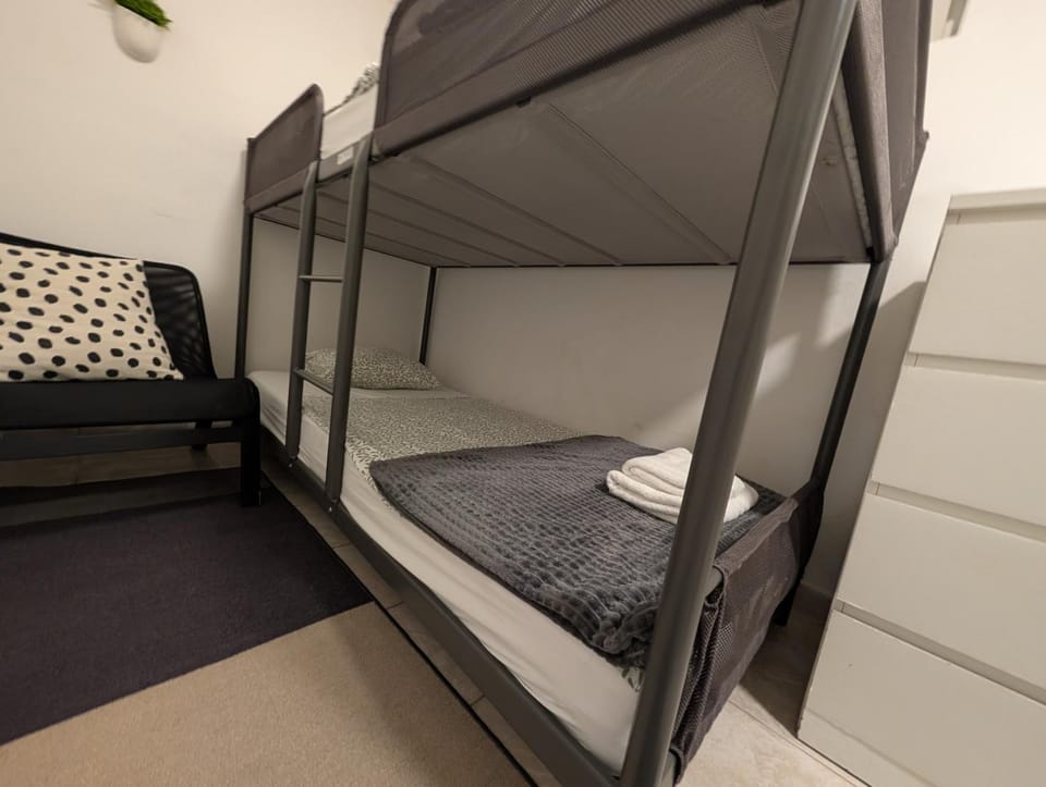 Maksimir Side Small Studio Apartment in City of Zagreb