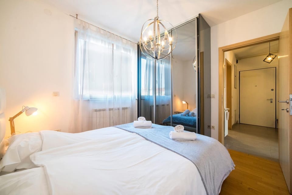 Bed, Photo of the whole room, Bedroom, wardrobe