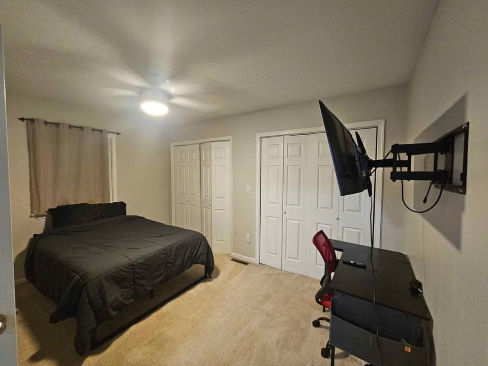 Cozy house 30 mins from beach & near colleges! House in Salisbury