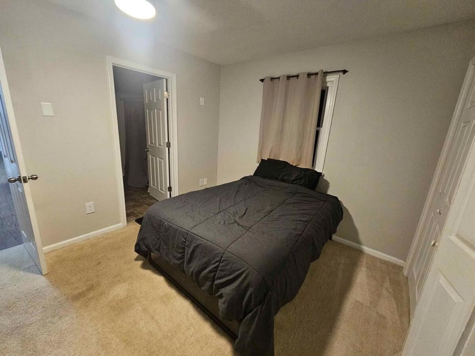 Cozy house 30 mins from beach & near colleges! House in Salisbury
