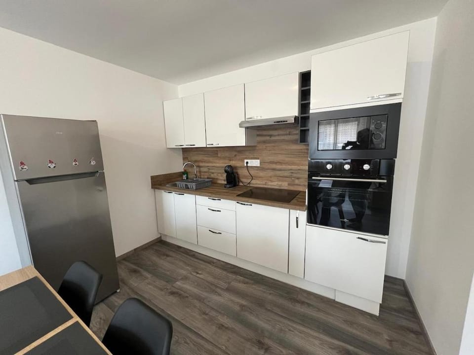 Nouvel appartement T4 avec parking et Wi-Fi gratuit Apartment in Auvergne-Rhône-Alpes