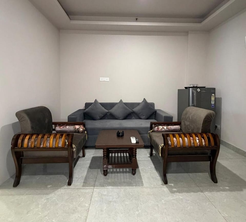 CozyStays Apartment in Gurugram