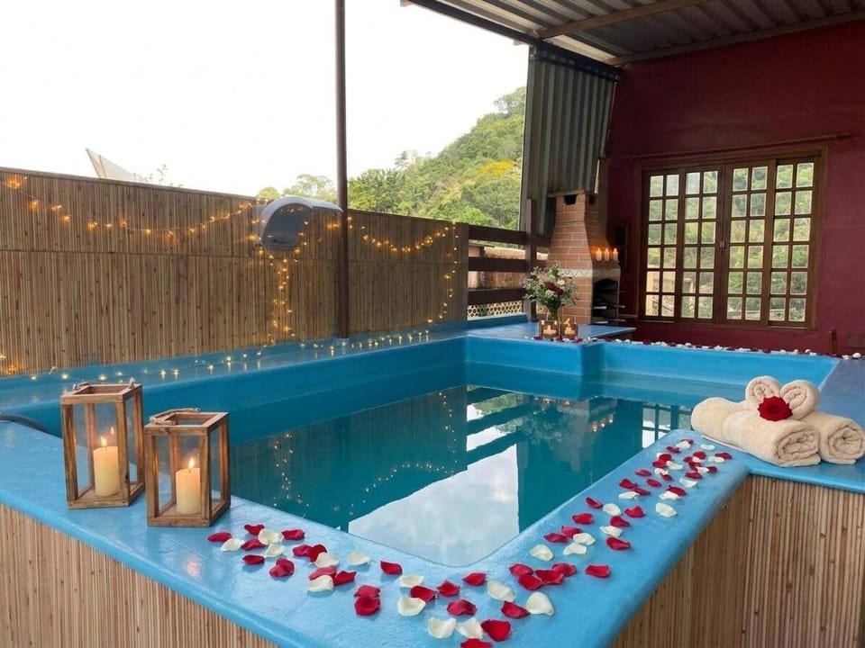 Swimming pool, VIP