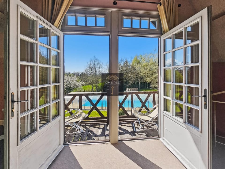 Balcony/Terrace, Swimming pool
