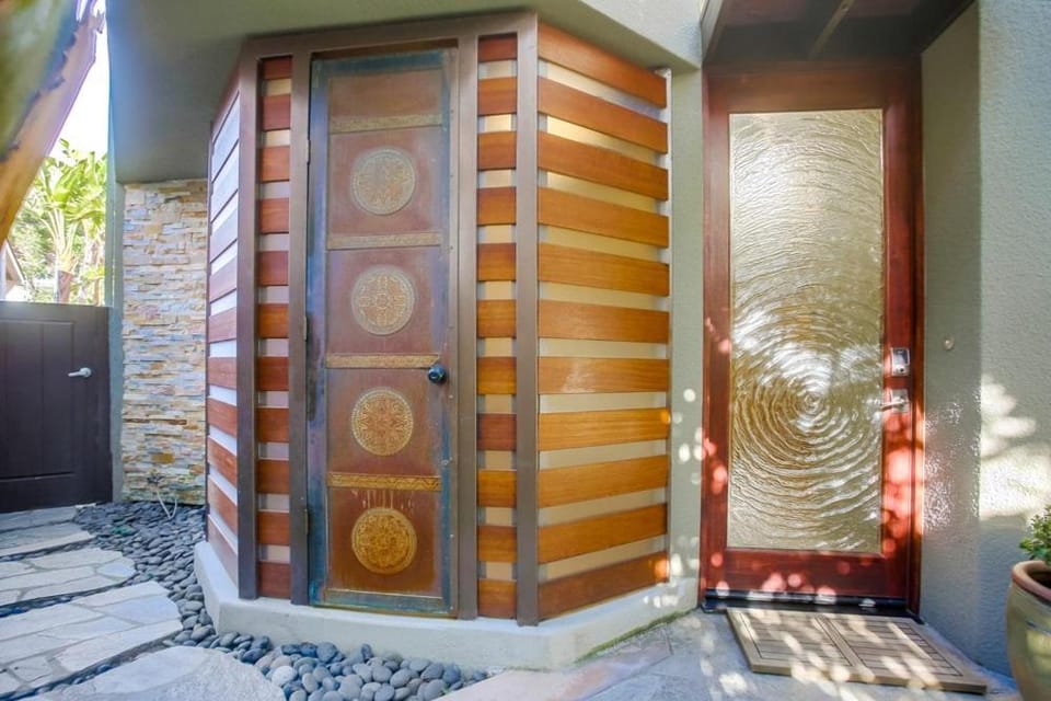 Blocks From The Beach - The High Tide in Del Mar House in Del Mar