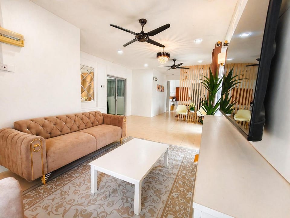 Homestay Muadzam Shah l GRANDE MAISON 5 l House in Pahang, Malaysia