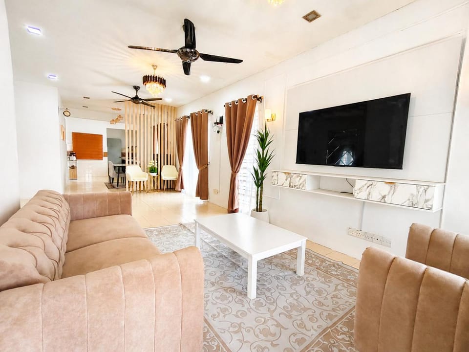 Homestay Muadzam Shah l GRANDE MAISON 5 l House in Pahang, Malaysia