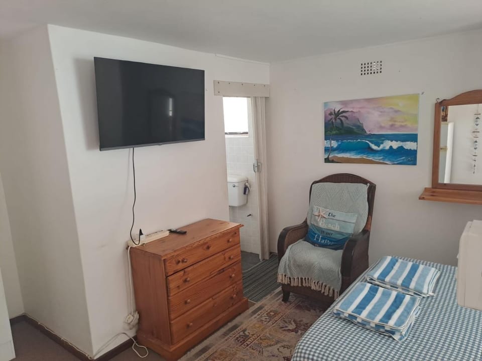 65 Rowweklip Bed and Breakfast in Western Cape