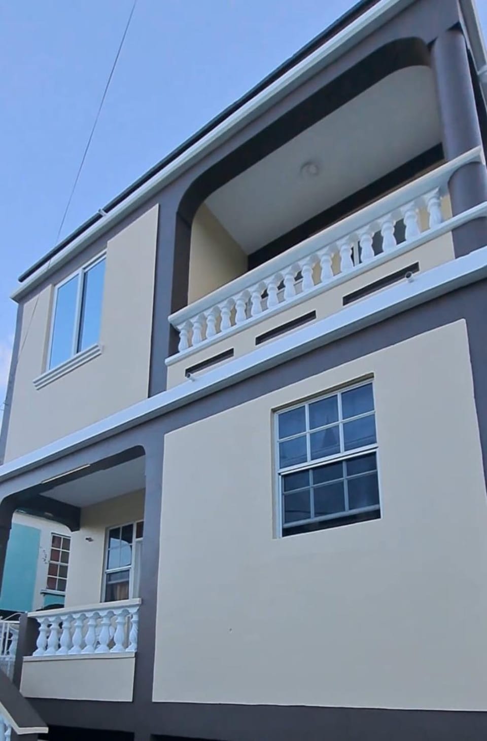 Azille's Apt House in Portsmouth