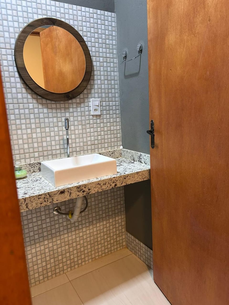 Shower, Bathroom, towels
