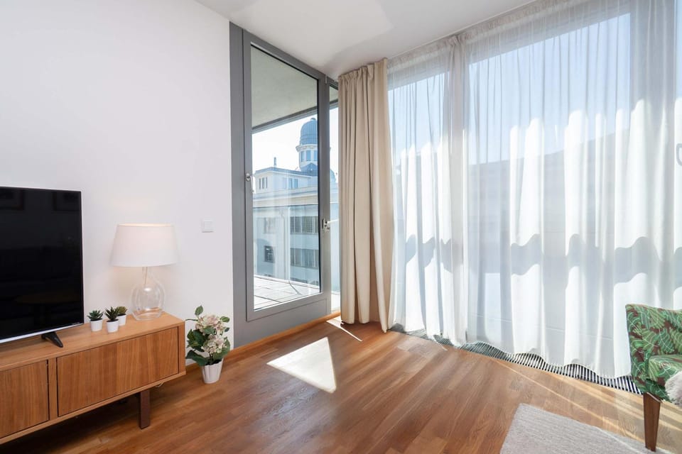 Bed, TV and multimedia