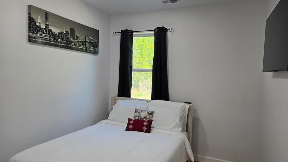 Charming 2BR Home Comfort Meets Style House in Stockbridge