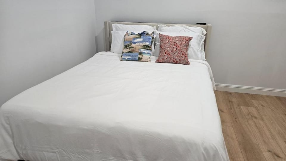 Charming 2BR Home Comfort Meets Style House in Stockbridge