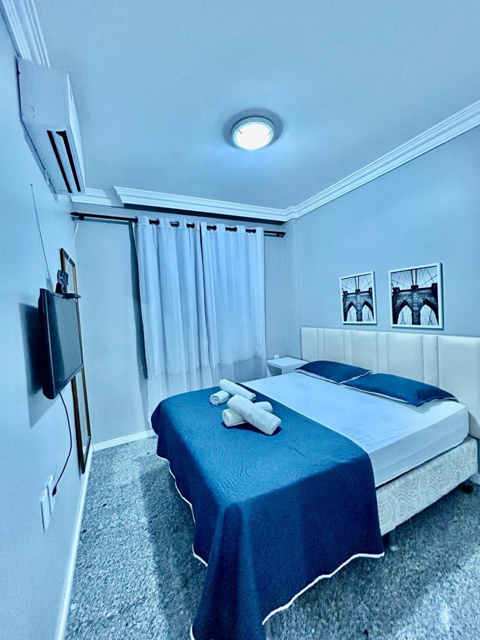 Bed, Photo of the whole room