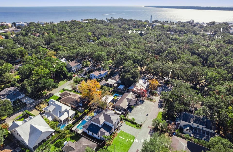 Neptune by the Sea - 616 Neptune Way House in Saint Simons Island