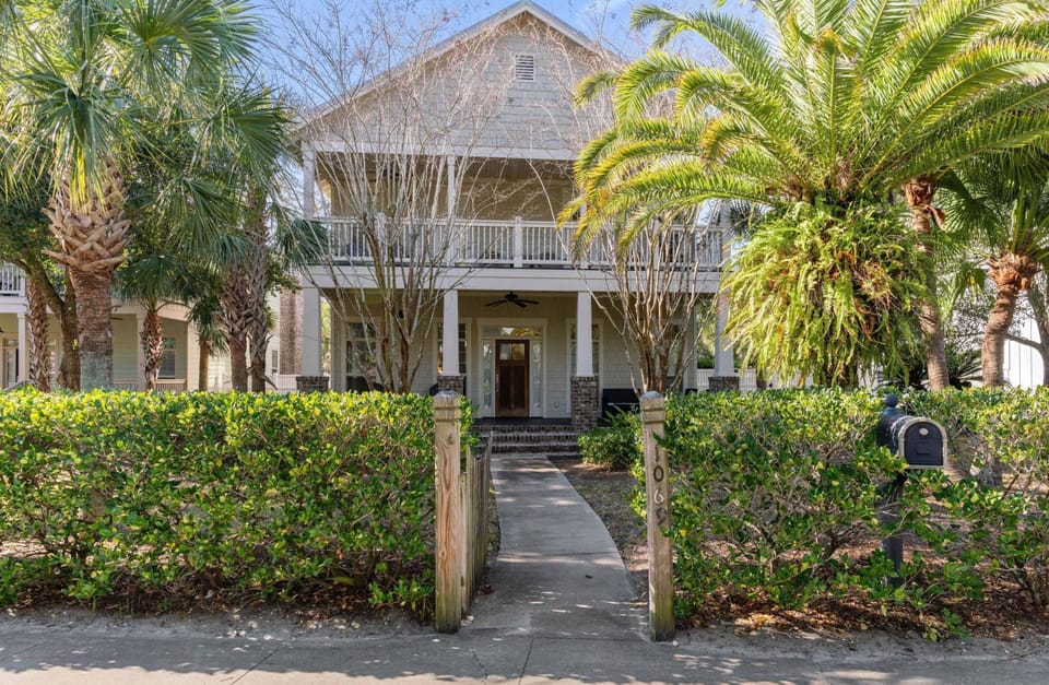 Shayna Playa - 1069 Demere Road House in Saint Simons Island