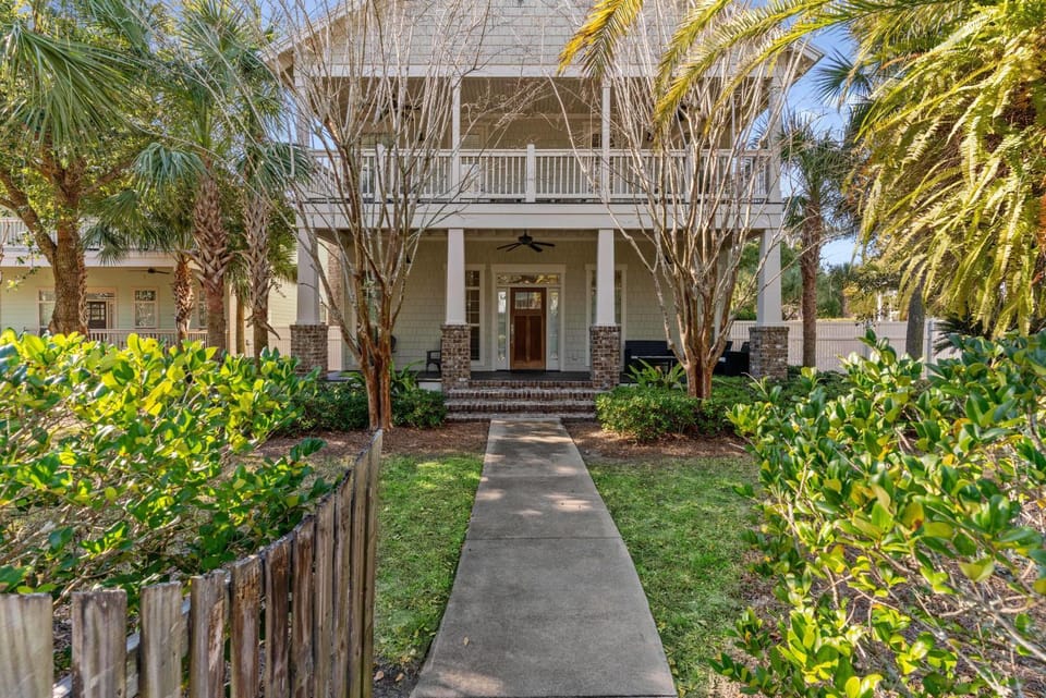 Shayna Playa - 1069 Demere Road House in Saint Simons Island