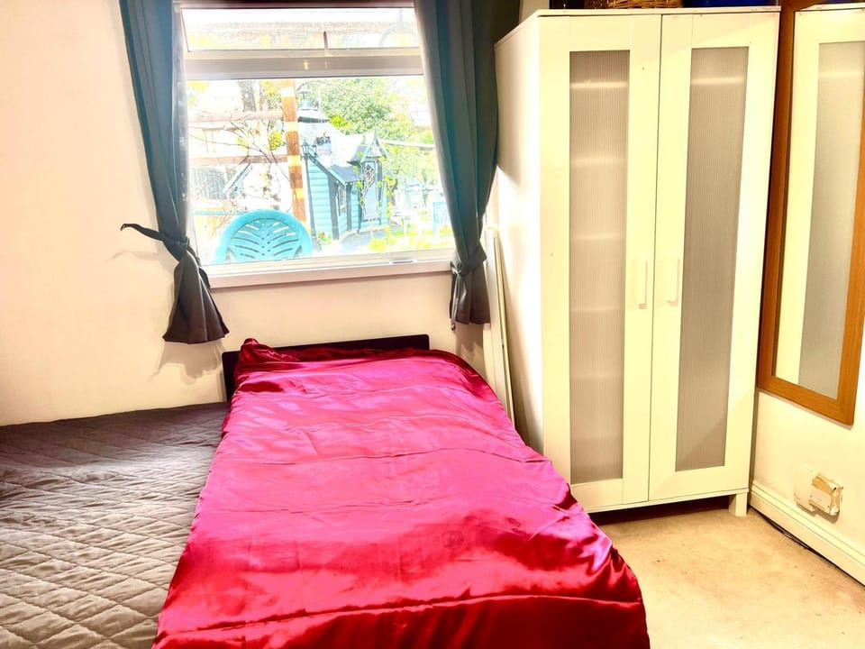 Westcliff Cottage Bed and Breakfast in Southend-on-Sea