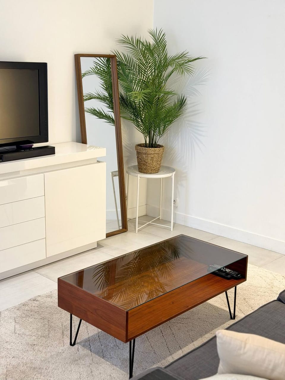 Communal lounge/ TV room, TV and multimedia, Living room
