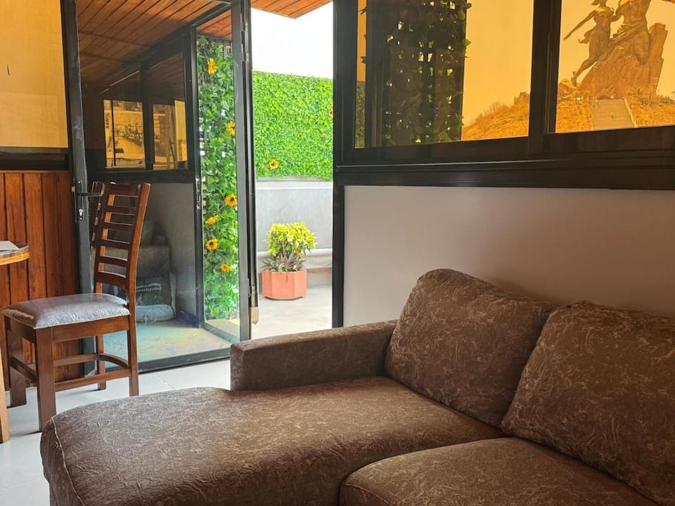 F2 - T2 Vue Monument Renaissance Dakar avec Terrasse pergola Apartment in Dakar