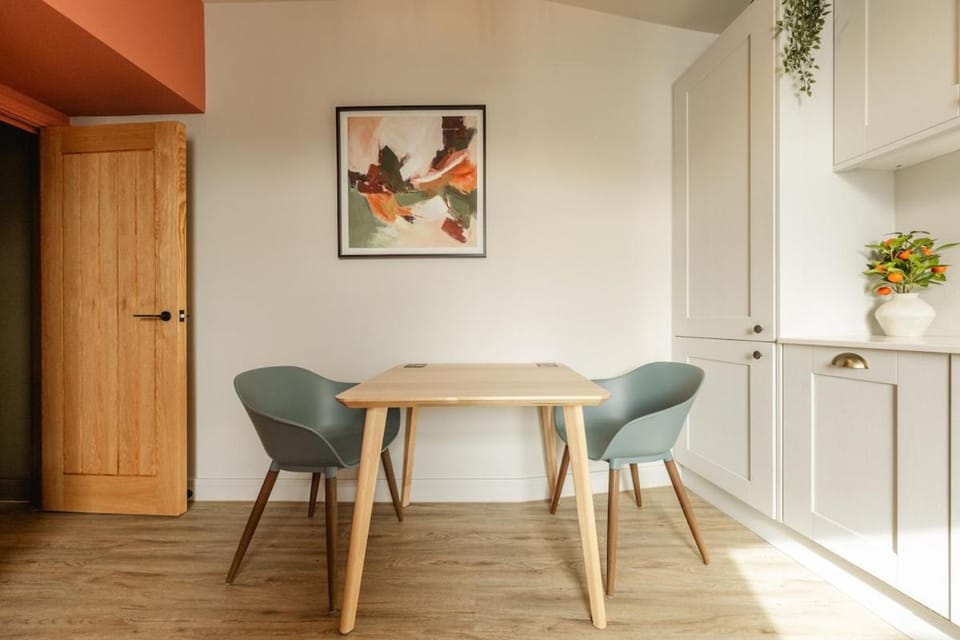 Westbury Collection - The Trym Suite Apartment in Bristol