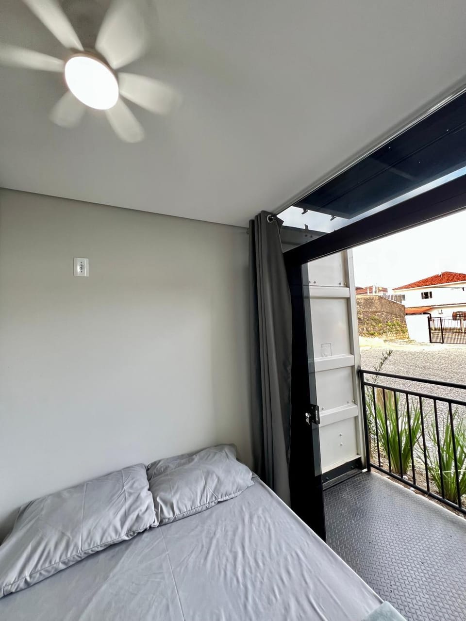 Studio Garten Container Apartment in Joinville