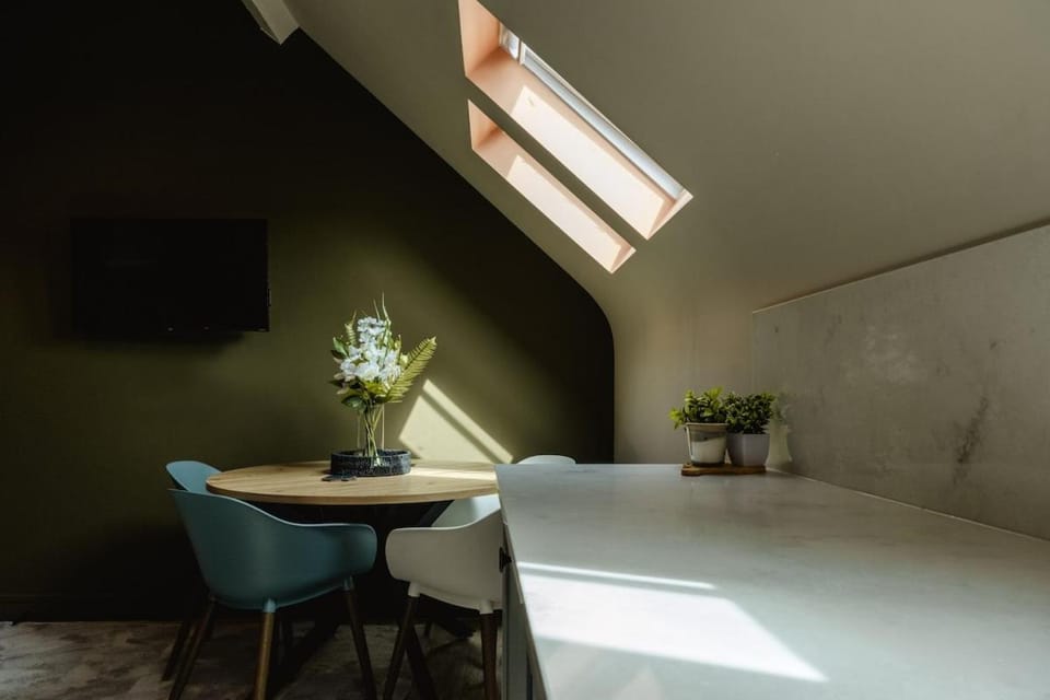 Westbury Collection - The High Street Retreat Apartment in Bristol