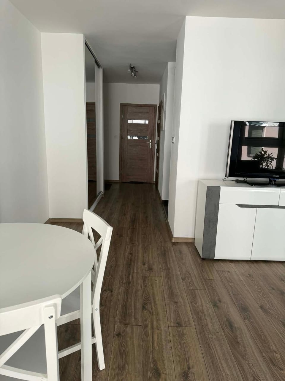 Communal lounge/ TV room, TV and multimedia, Dining area