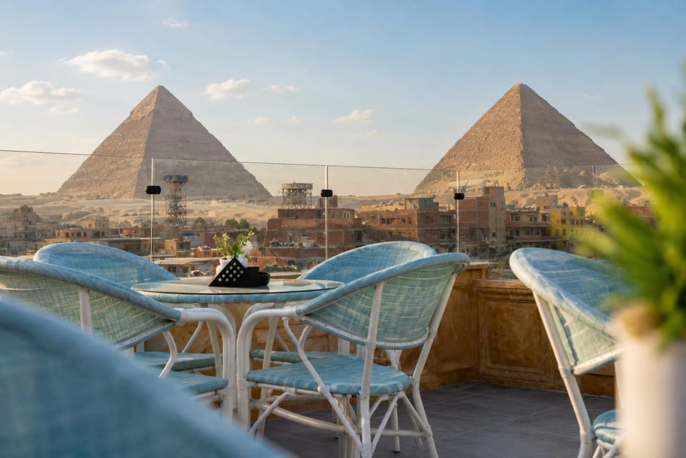 Patio, Day, Natural landscape, Breakfast, Lunch