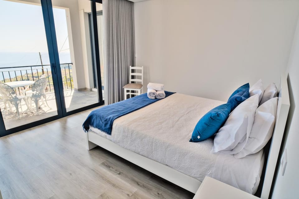 Bed, View (from property/room), Balcony/Terrace, Photo of the whole room, Bedroom, towels