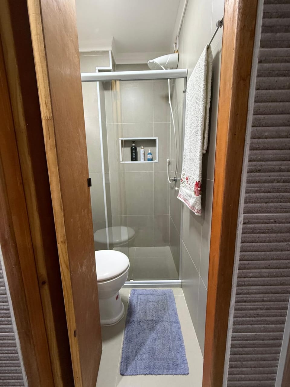 Shower, Toilet, Bathroom
