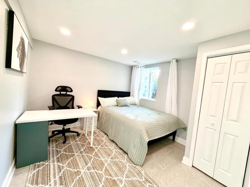 Prime DMV Stay Apartment in White Oak