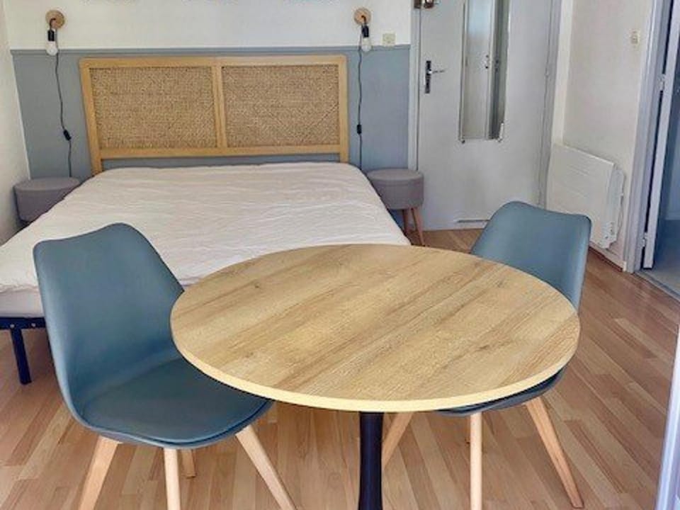 Studio proche centre-ville - 2 pers. - FR-1-703-227 Apartment in Alt Empordà