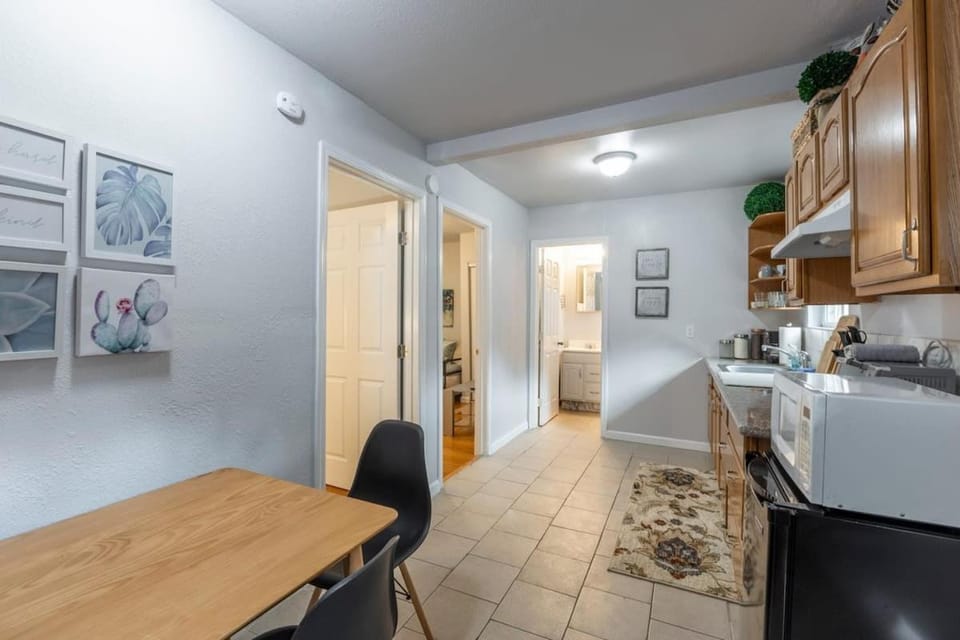 Marbella Lane - 2BR Guest House DTWN RWC Pking House in El Granada