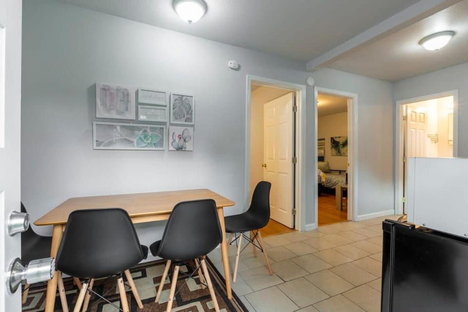 Marbella Lane - 2BR Guest House DTWN RWC Pking House in El Granada