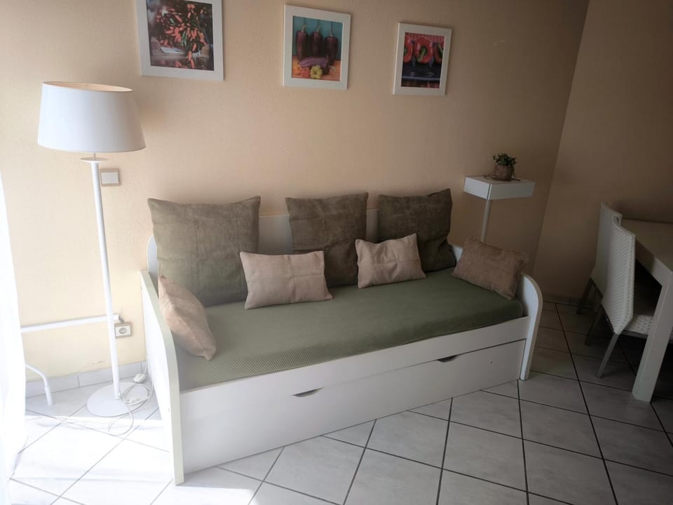 Maison climatisée 6 pers avec piscine surveillée, Plage et port à 5 min à pied, Terrasse, WiFi House in Saint-Cyprien