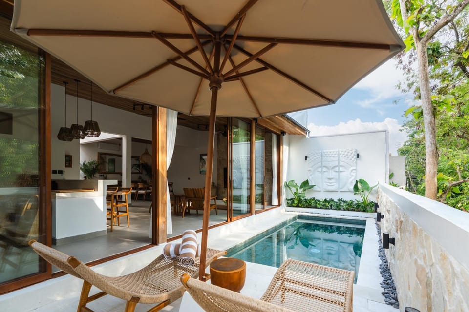 Property building, Day, Natural landscape, Garden, View (from property/room), Living room, Seating area, Garden view, Pool view, Swimming pool, sunbed