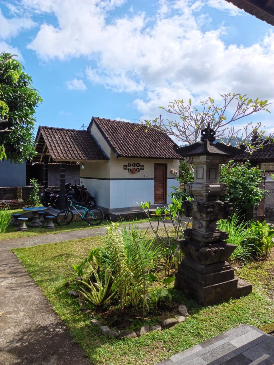 Okasarna Guesthouse Bed and Breakfast in Sidemen