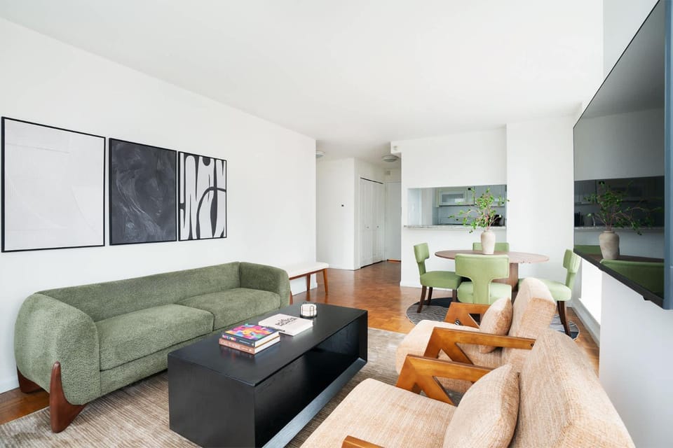 43-20A Newly furnished 1BR- full service Doorman laundry Gym Business Center Apartment in Midtown