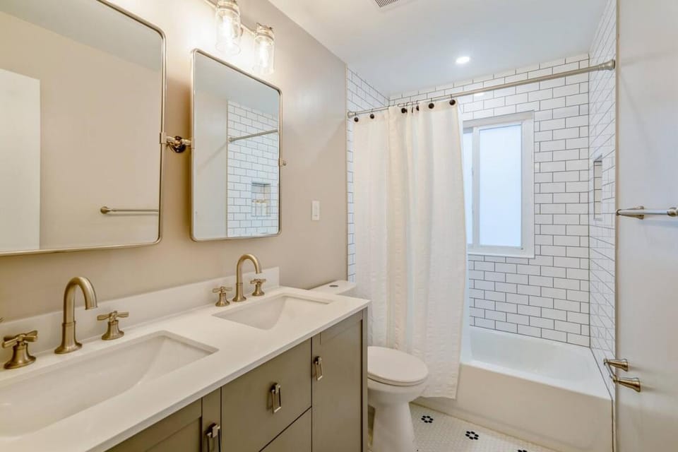 8 Bells Bungalow - Cozy, Stylish, Prime Location Villa in Annapolis